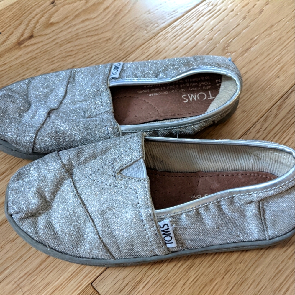 TOMS kid's shoes